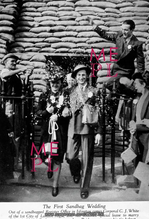 : The first sandbag wedding during WW2 : The first sandbag wedding during WW2