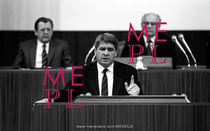 : First session of USSR People's Deputies Congress, 1989 : First session of USSR People's Deputies Congress, 1989