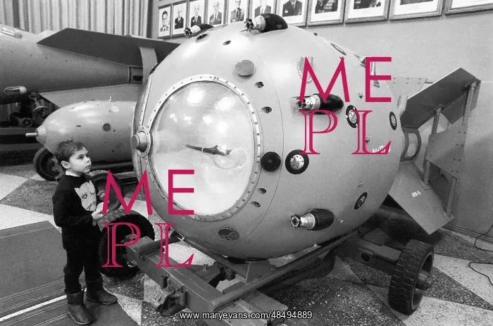 : First Soviet nuclear bomb at Sarov Atomic Bomb Museum, 1992 : First Soviet nuclear bomb at Sarov Atomic Bomb Museum, 1992