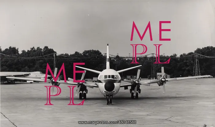 : The first Vickers Vanguard G-AOYW head-on : The first Vickers Vanguard G-AOYW head-on