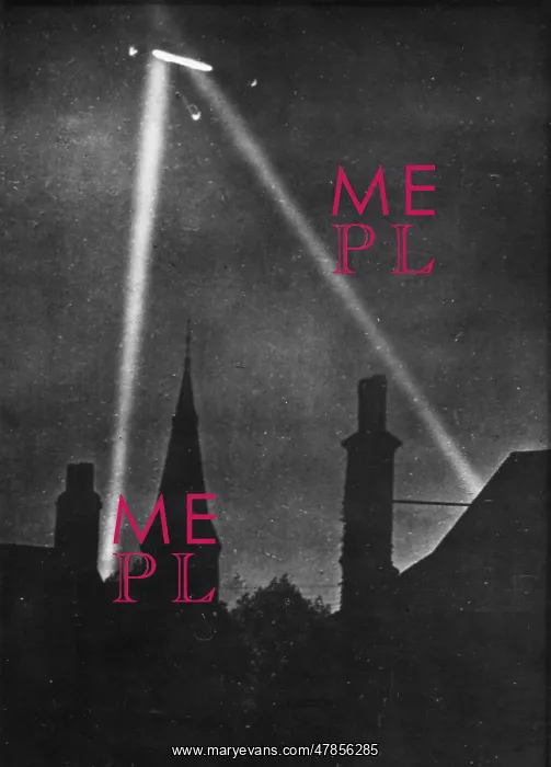 : First Zeppelin air raid on London, 1915