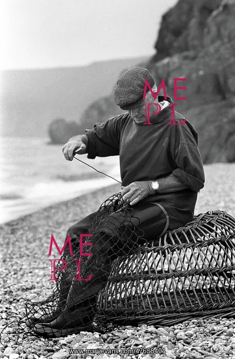 : Fisherman, wicker lobster pot, Seaton : Fisherman, wicker lobster pot, Seaton