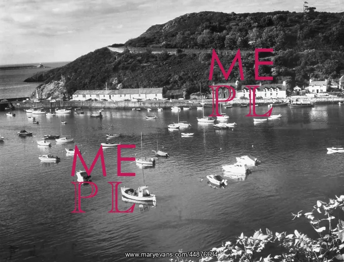 : FISHGUARD HARBOUR : FISHGUARD HARBOUR