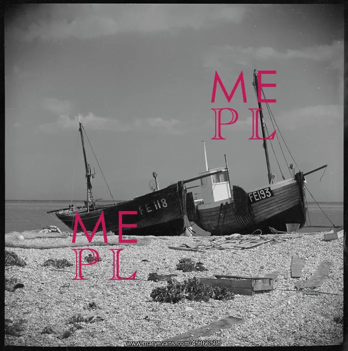 : Fishing boats on the beach at Dungeness : Fishing boats on the beach at Dungeness