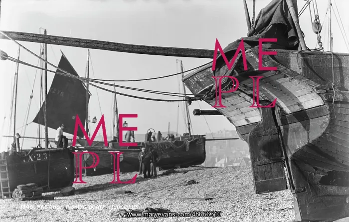: Fishing Boats at Hastings : Fishing Boats at Hastings