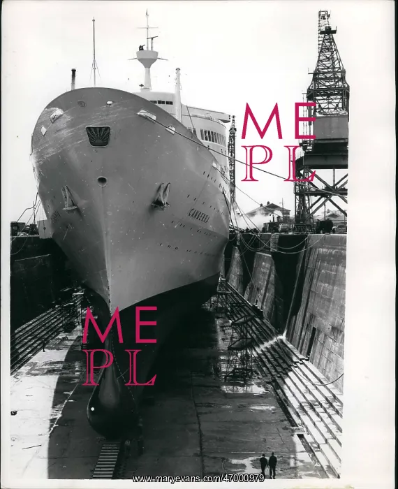 : Fitting out of ocean liner Canberra, Southampton : Fitting out of ocean liner Canberra, Southampton