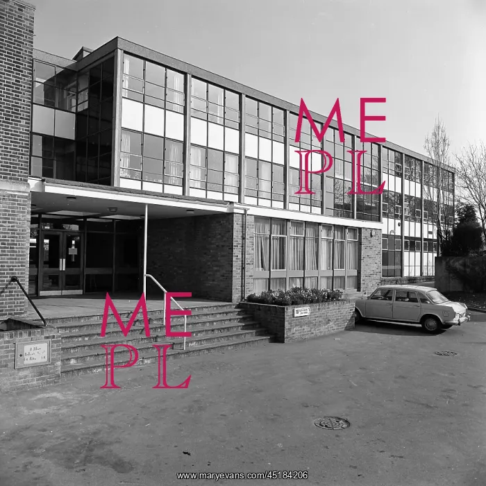 : Fitzwimarc School, Essex : Fitzwimarc School, Essex