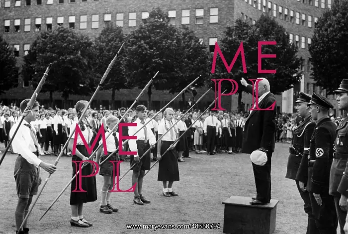 : Flag consecration of the VDA youth, 1933 : Flag consecration of the VDA youth, 1933