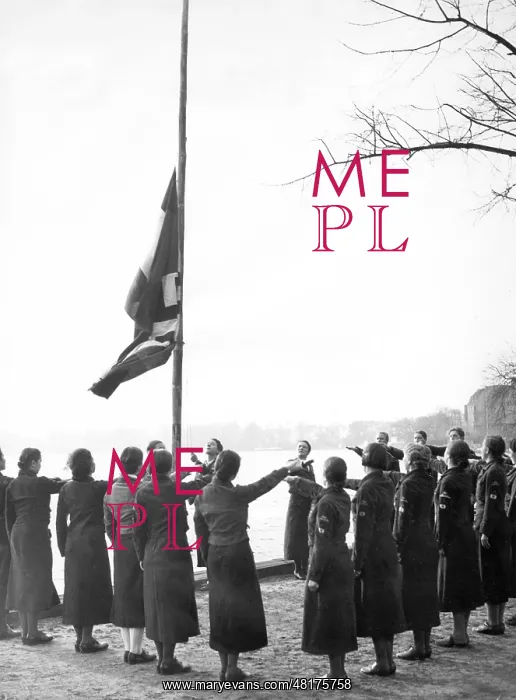 : Flag hoisting at the BDM, 1936 : Flag hoisting at the BDM, 1936