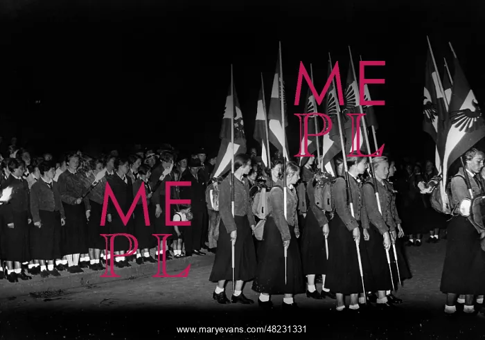 : Flags presentation of the BDM in Berlin, 1936 : Flags presentation of the BDM in Berlin, 1936
