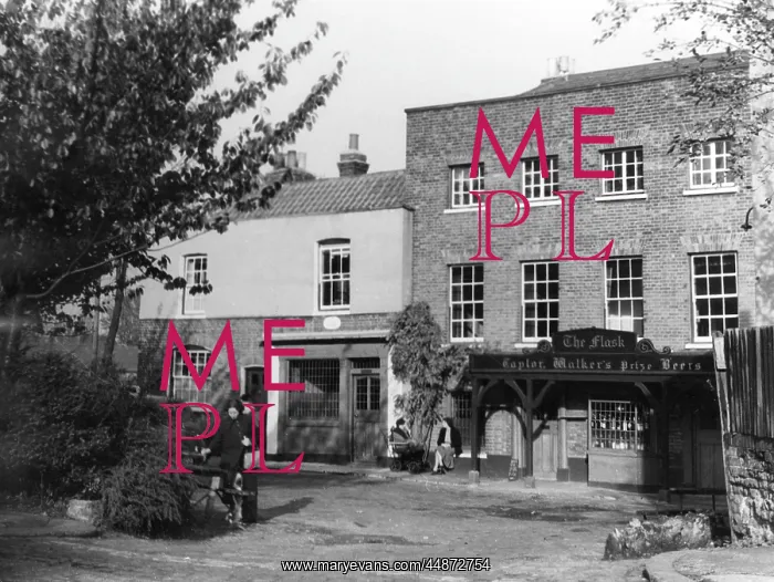 : THE FLASK, HIGHGATE : THE FLASK, HIGHGATE