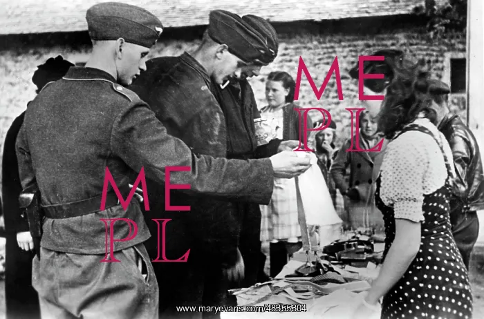 : Flea market during the war, 1940 : Flea market during the war, 1940