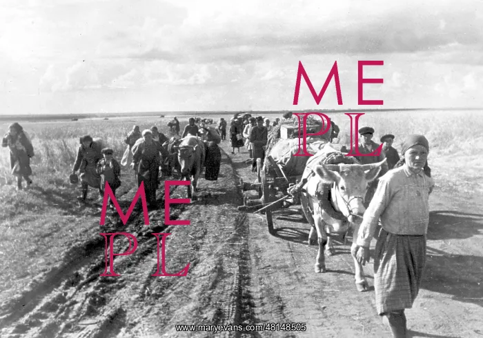 : Fleeing Russian civilians, 1943 : Fleeing Russian civilians, 1943