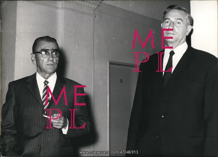 : Fleischhack and Beger on trial for war crimes, Frankfurt : Fleischhack and Beger on trial for war crimes, Frankfurt