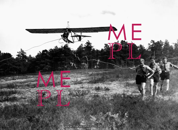 : Flieger-HJ members launch a glider in Perleberg, 1939 : Flieger-HJ members launch a glider in Perleberg, 1939