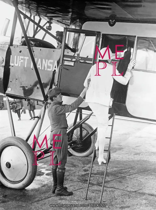: Flight attendant of the Lufthansa, 1926 : Flight attendant of the Lufthansa, 1926