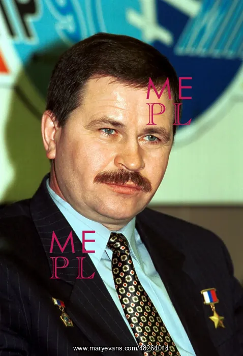 : Flight engineer of Soyuz-25 mission backup crew : Flight engineer of Soyuz-25 mission backup crew