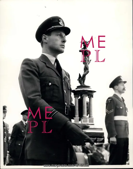 : Flight Lieutenant Blount with Esher Trophy, Biggin Hill : Flight Lieutenant Blount with Esher Trophy, Biggin Hill