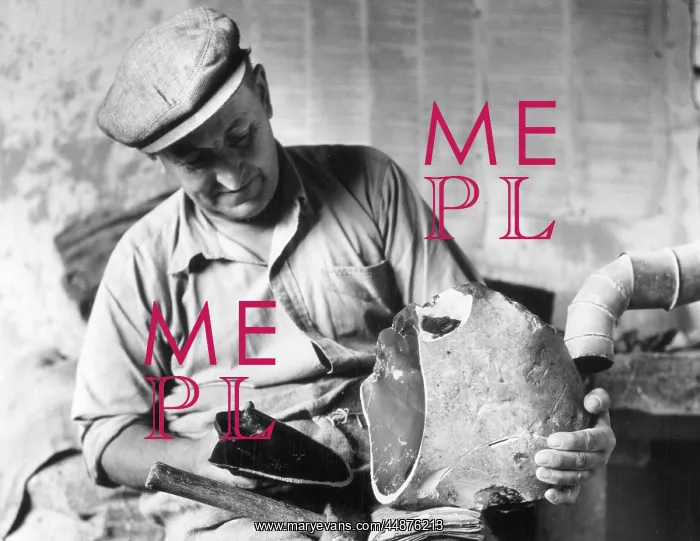 : THE FLINT KNAPPER : THE FLINT KNAPPER