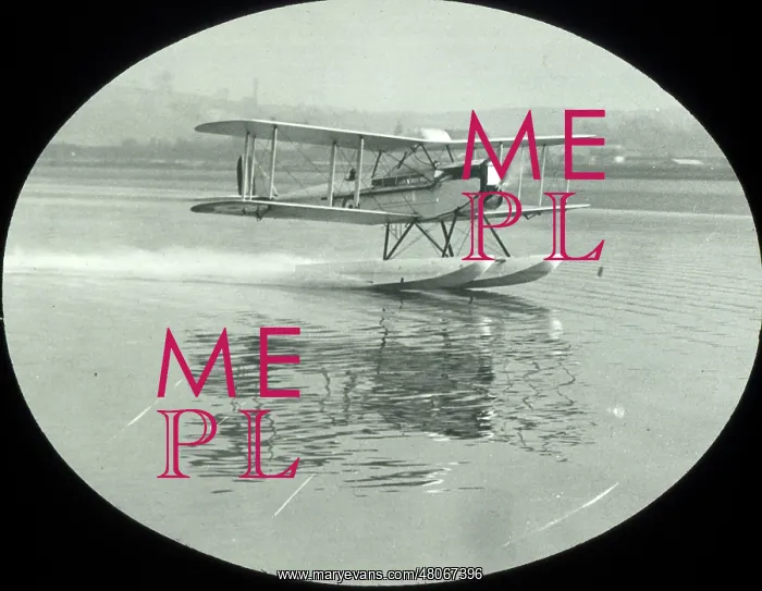 : Float-equipped de Havilland DH50 : Float-equipped de Havilland DH50