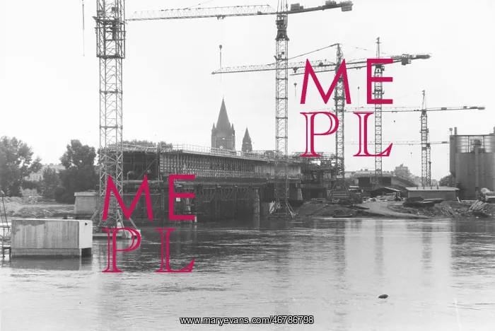 : Flood of Danube river in Vienna : Flood of Danube river in Vienna