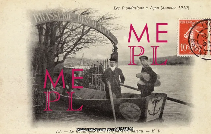 : Flooding in Lyon in 1910 : Flooding in Lyon in 1910
