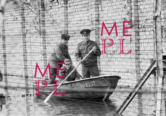 : Flooding in prison, 1994 : Flooding in prison, 1994