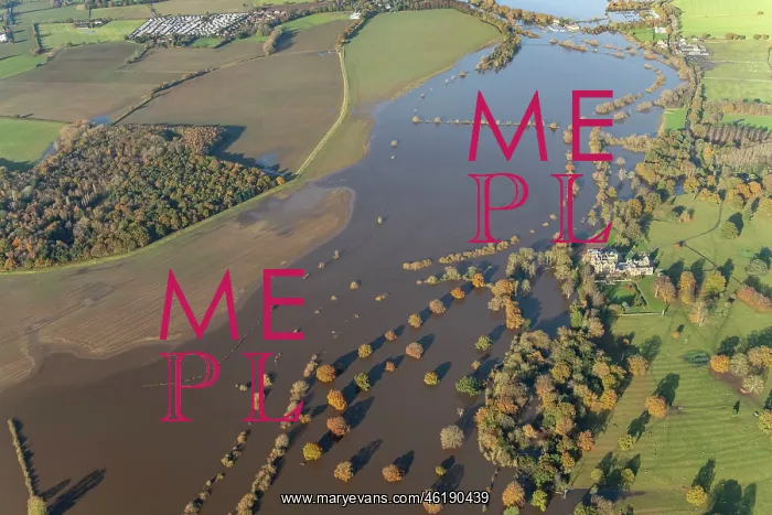 : Flooding on the River Ouse at Moreby Hall, York : Flooding on the River Ouse at Moreby Hall, York