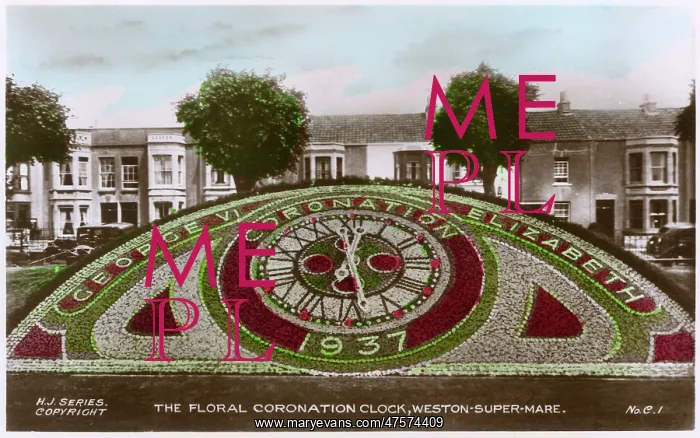 : A floral coronation clock in Weston-Super-Mare : A floral coronation clock in Weston-Super-Mare