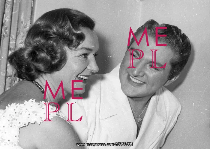  : Florence Desmond