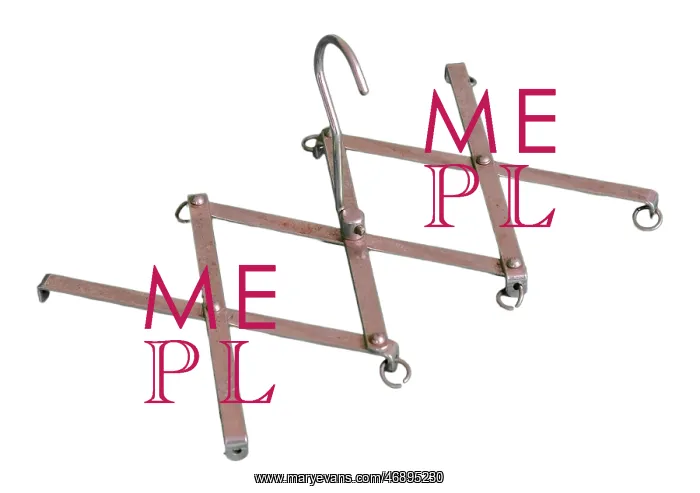  : Folding clothes hanger, unfolded