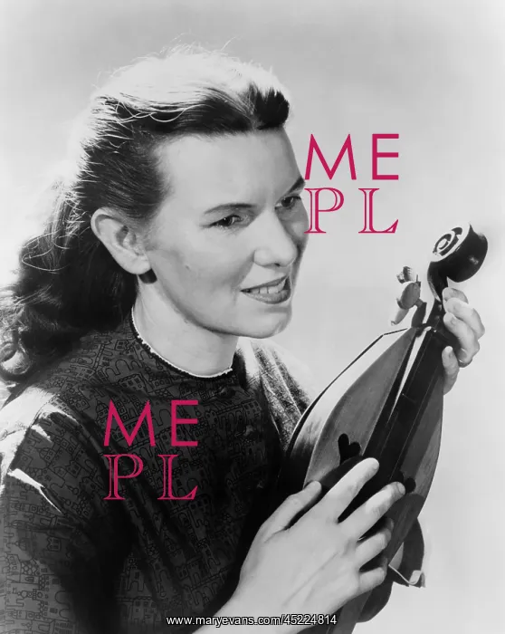 : Folk singer Jean Ritchie with Appalachian dulcimer : Folk singer Jean Ritchie with Appalachian dulcimer