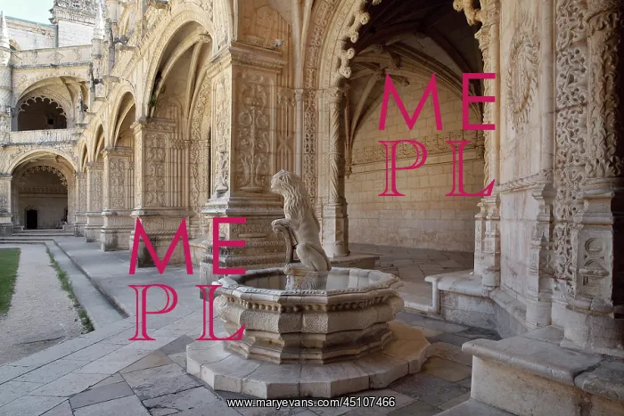: Font, Cloister, Jeronimos Monastery, Lisbon, Portugal : Font, Cloister, Jeronimos Monastery, Lisbon, Portugal