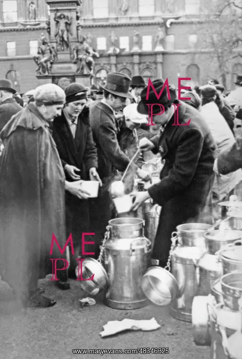 : Food distribution in Vienna, 1938 : Food distribution in Vienna, 1938