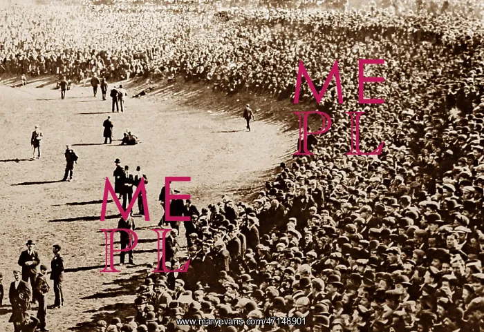  : Football crowd