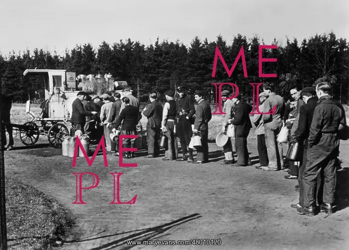 : Forced laborer queue up for milk, 1942 : Forced laborer queue up for milk, 1942
