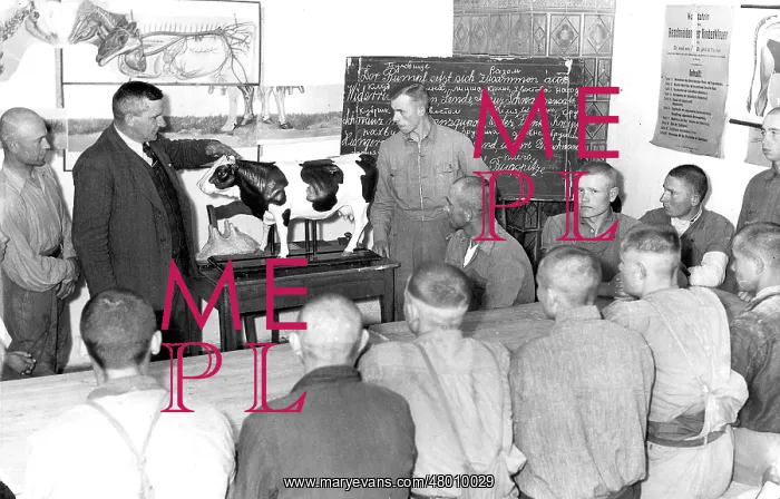 : Forced laborers are retrained for agriculture (1942) : Forced laborers are retrained for agriculture (1942)