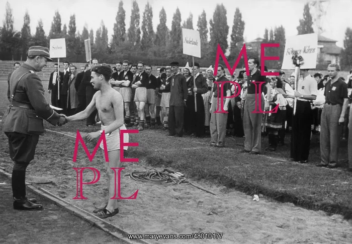  : Forced laborers at a sporting event, 1943