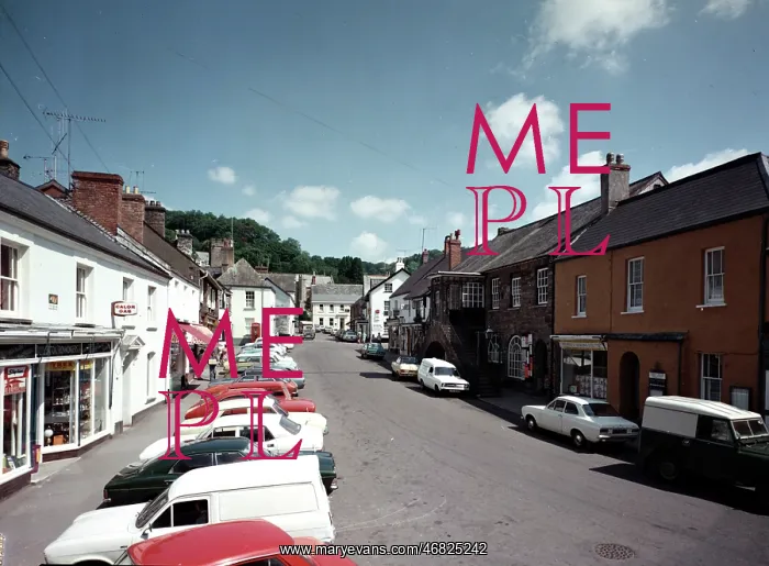 : Fore Street, Dulverton, Exmoor : Fore Street, Dulverton, Exmoor