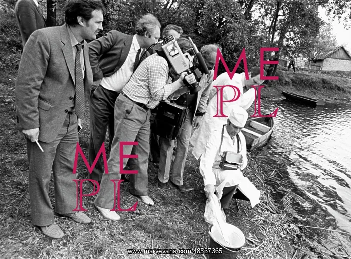 : Foreign journalists visiting Chernobyl, 1986 : Foreign journalists visiting Chernobyl, 1986