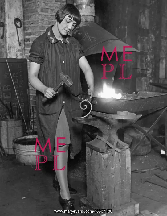 : Forge in Chicago, 1927 : Forge in Chicago, 1927