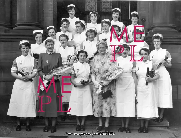 : Formal Nurses? prize giving group : Formal Nurses? prize giving group