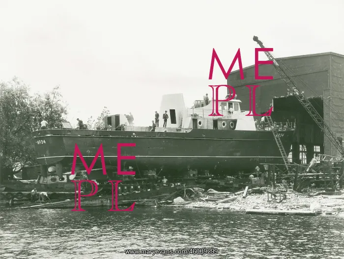  : Fort Steele fast cruiser MP34 in dry dock