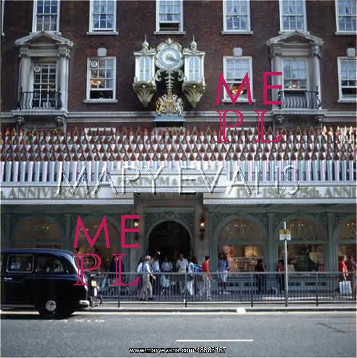 : FORTNUM & MASON 1982 : FORTNUM & MASON 1982