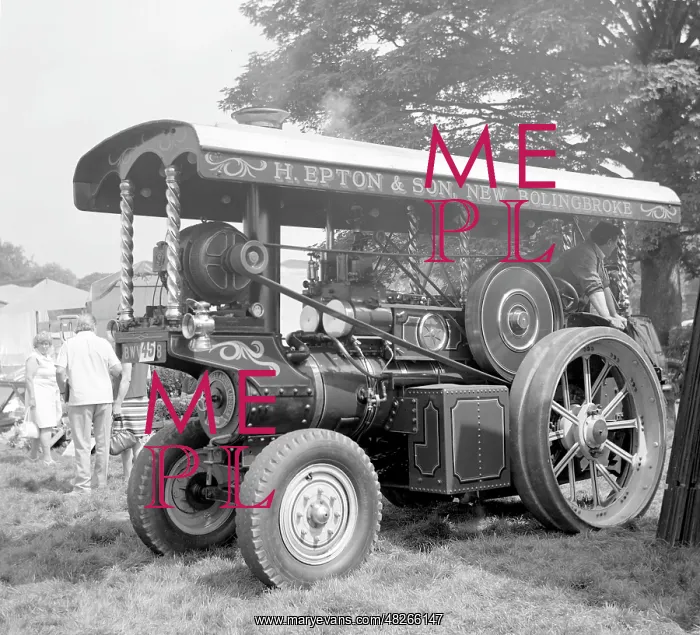 : Foster Showman's Tractor number 14639, John Michael : Foster Showman's Tractor number 14639, John Michael