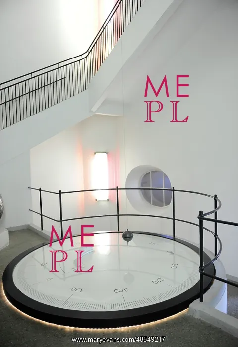 : Foucault Pendulum. Experiment to demostrate the rotation of : Foucault Pendulum. Experiment to demostrate the rotation of