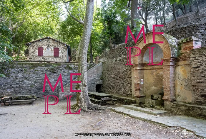 : Fountain, Notre-Dame-de-Consolation hermitage, Collioure : Fountain, Notre-Dame-de-Consolation hermitage, Collioure