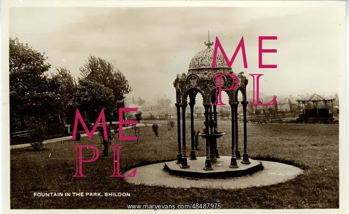 : Fountain in the Park, Shildon, County Durham : Fountain in the Park, Shildon, County Durham