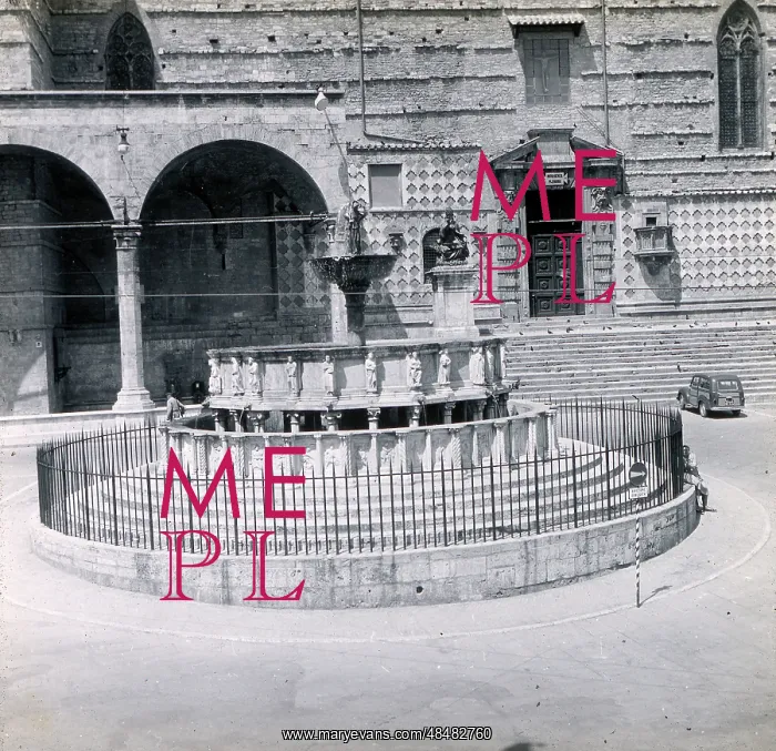  : Fountain in Perugia, Italy