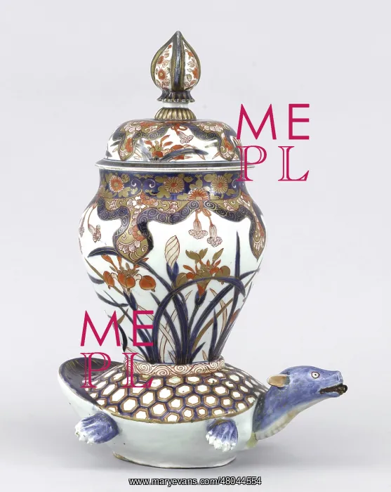 : Fountain vase, Japanese : Fountain vase, Japanese
